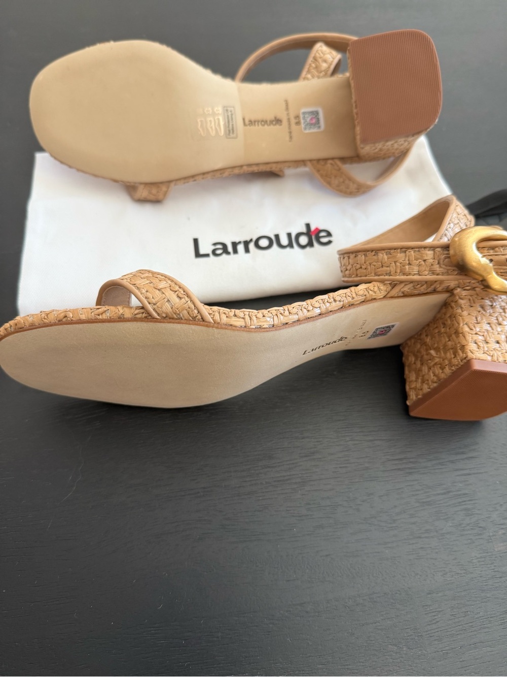 Larroude Verona Block Sandal in Beige Leather and Natural Raffia NWT - Picture 3 of 3